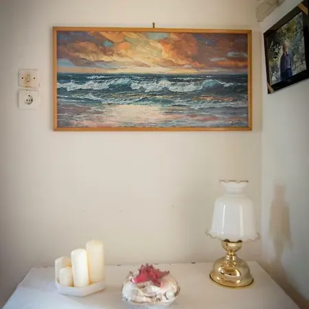 Traditional Near The Beach And City Center Ferienhaus *