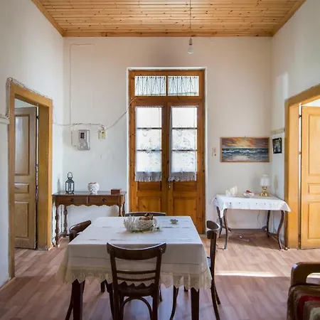 Traditional Near The Beach And City Center Kalamata