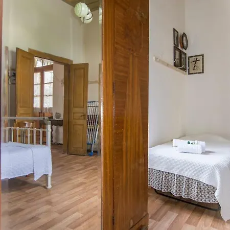Traditional Near The Beach And City Center *