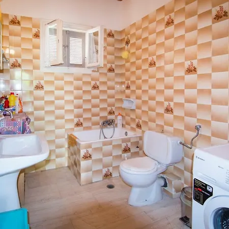 Traditional Near The Beach And City Center *